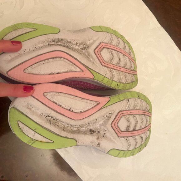 Saucony Endorphin Shift Running Shoes 9.5 - Picture 4 of 5